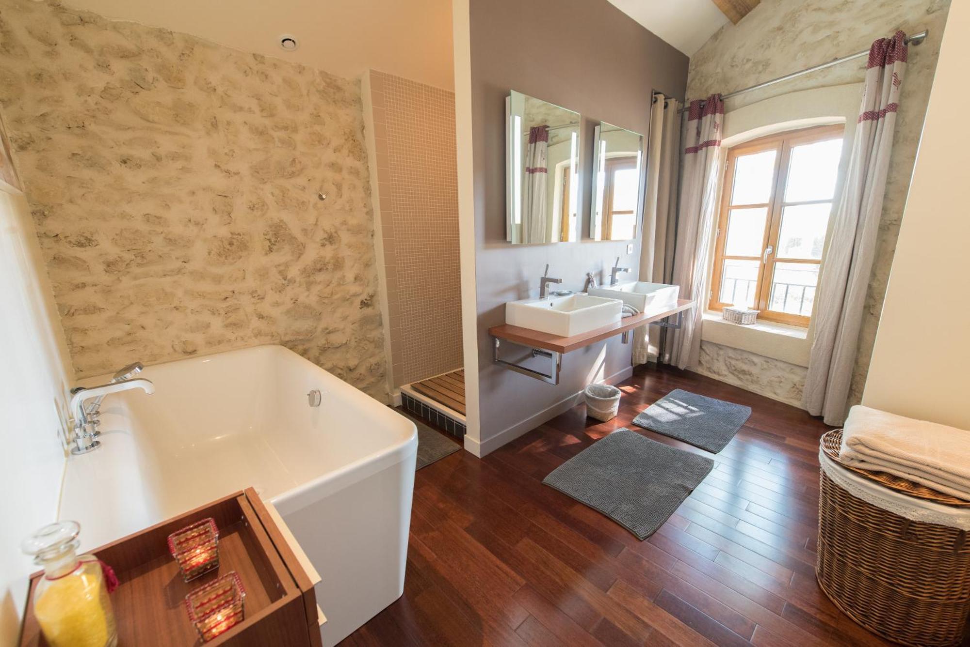 Le Relais De Pigasse Hotel Ouveillan Eksteriør billede